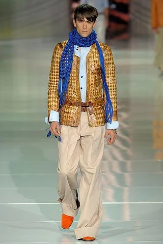Look 10